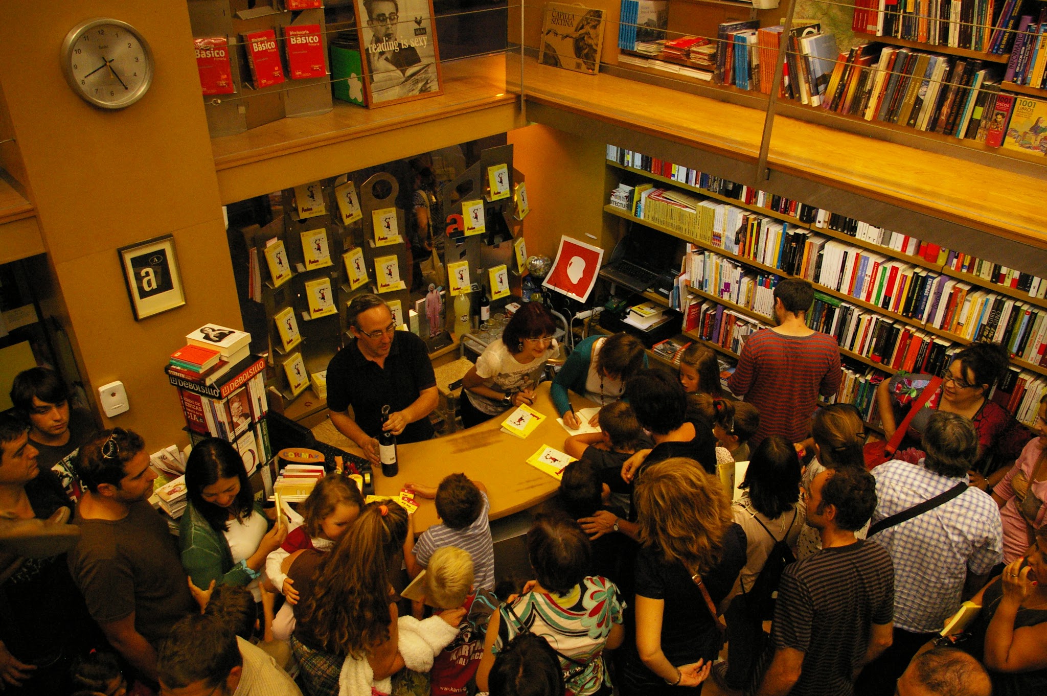 Lee más sobre el artículo Presentación de Amina en la librería Anónima