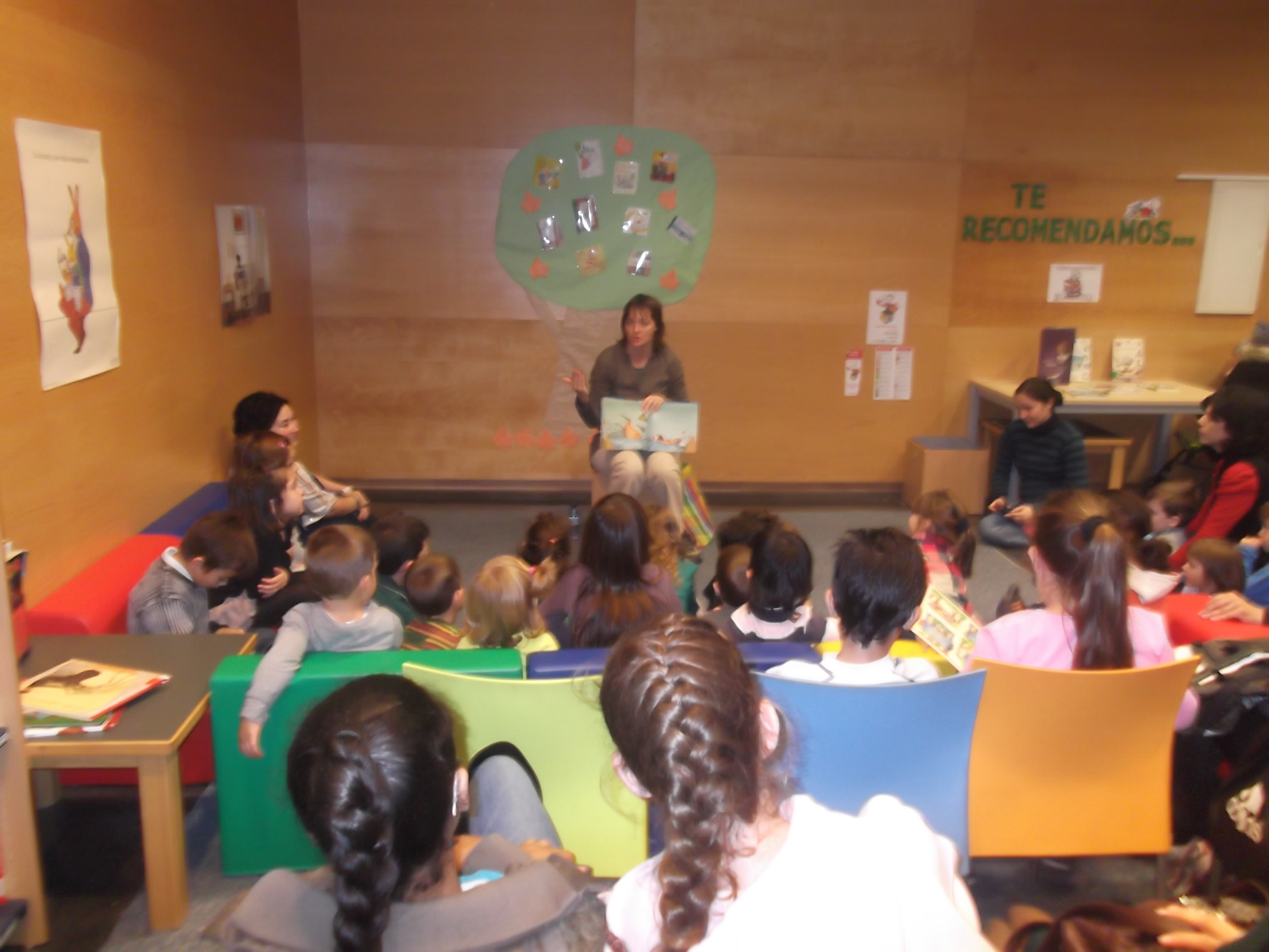 Lee más sobre el artículo Menudos cuentos y Manuela