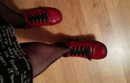 Año nuevo y zapatos rojos