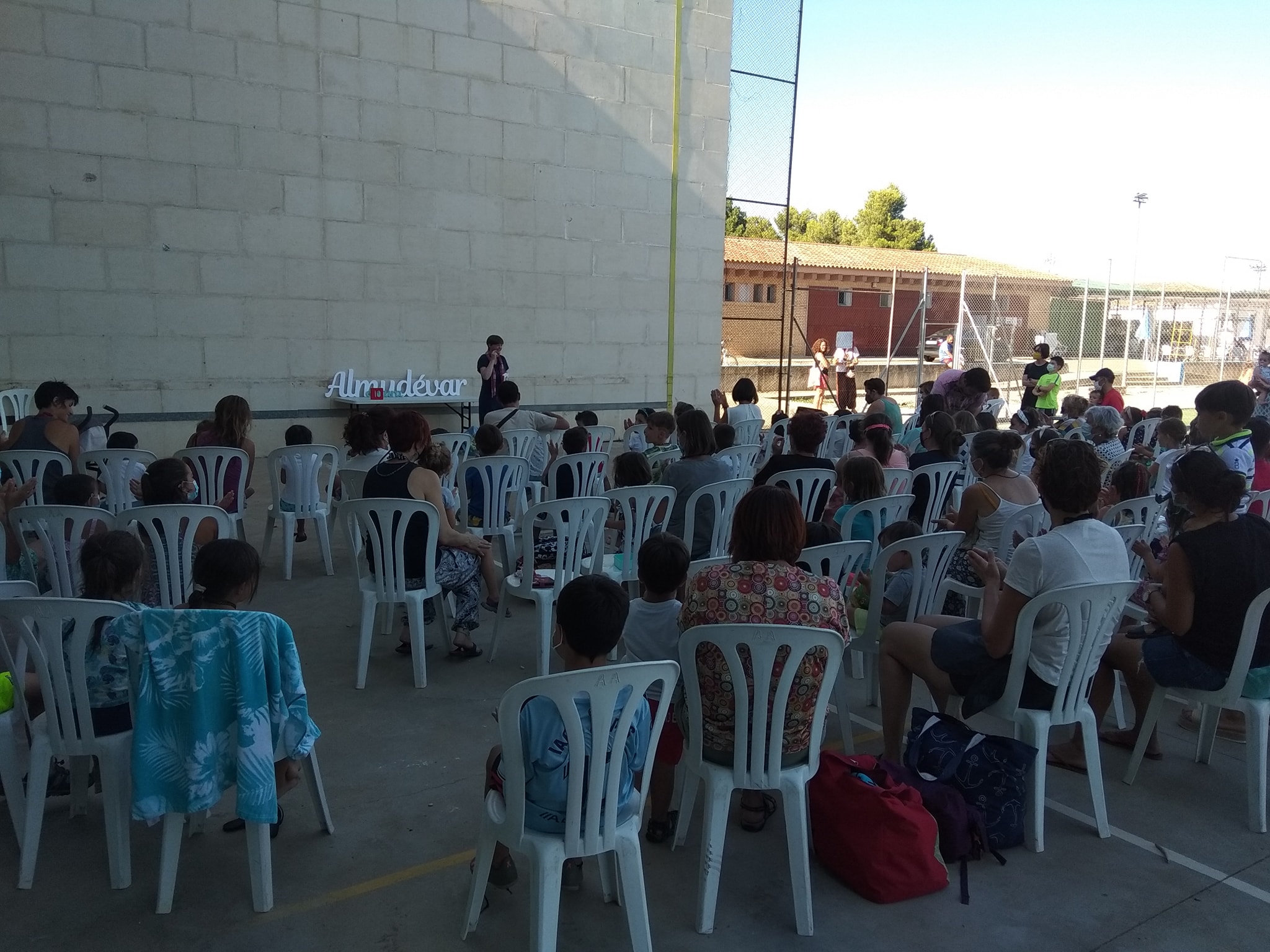 Lee más sobre el artículo Mª Pilar, la bordadora de hilos y palabras